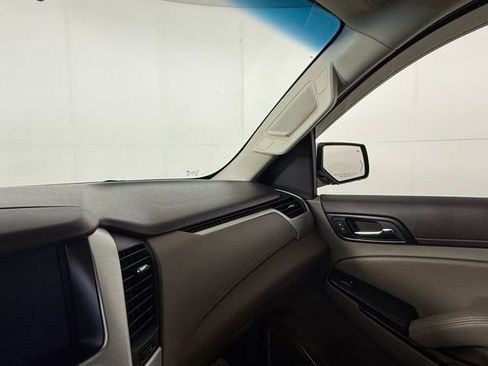 Used 2017 GMC Yukon SLT w/ Open Road Package image 16