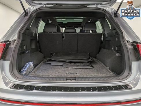 Used 2023 Volkswagen Tiguan SE R-Line AWD/4WD image 29
