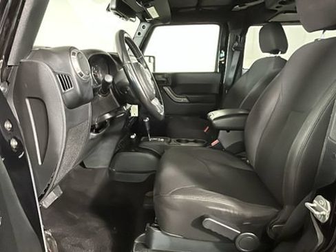 Used 2018 Jeep Wrangler Sport AWD/4WD image 11