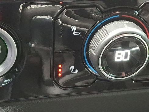 Used 2022 Chevrolet Silverado 1500 LT image 25