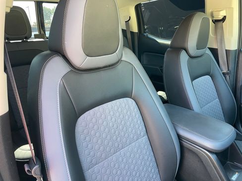 Used 2022 Chevrolet Colorado Z71 image 24