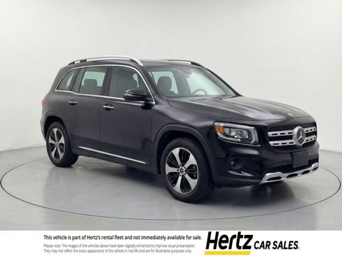 Used 2025 Mercedes-Benz GLB 250 4MATIC image 1