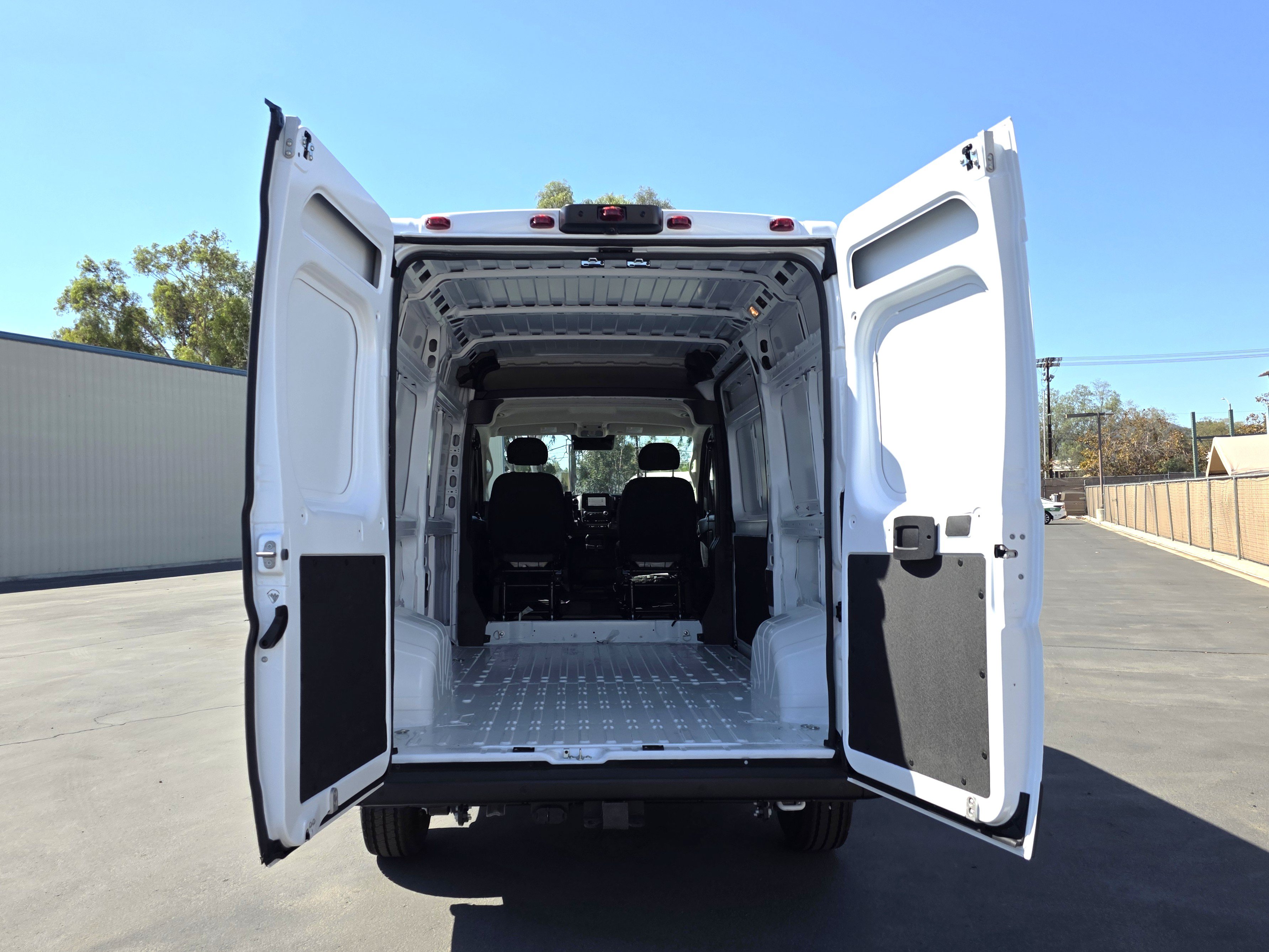 New 2027 RAM ProMaster 2500 FWD image 4