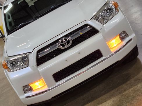 Used 2013 Toyota 4Runner SR5 image 19