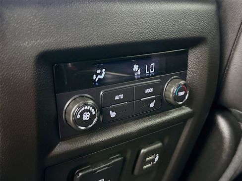 Used 2023 Chevrolet Traverse Premier w/ Redline Edition FWD image 28