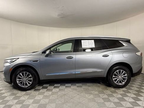 Used 2024 Buick Enclave Essence w/ Technology Package AWD/4WD image 3