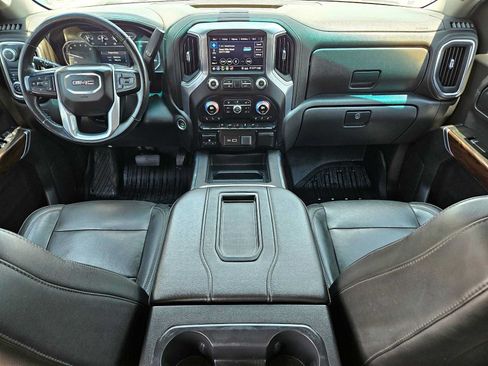 Used 2020 GMC Sierra 1500 SLT RWD image 15