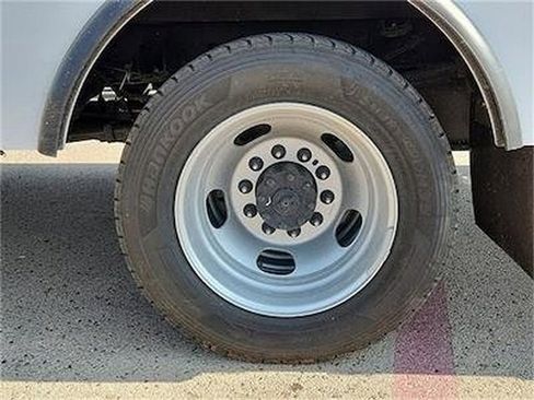 New 2024 RAM 5500 Tradesman image 9