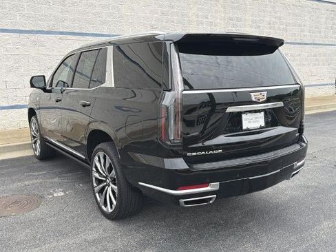 Used 2025 Cadillac Escalade Premium Luxury w/ Touring Package AWD/4WD image 5