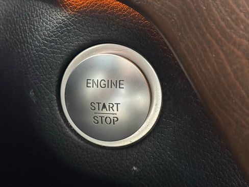 Used 2017 Mercedes-Benz GLS 450 4MATIC image 33