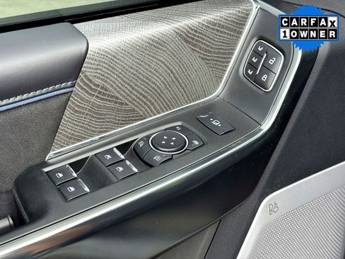 Used 2025 Ford F250 Platinum image 17