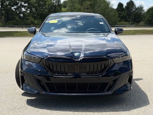 New 2027 BMW 550e xDrive AWD/4WD image 9