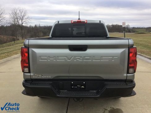 Used 2024 Chevrolet Colorado W/T w/ WT Convenience Package image 4