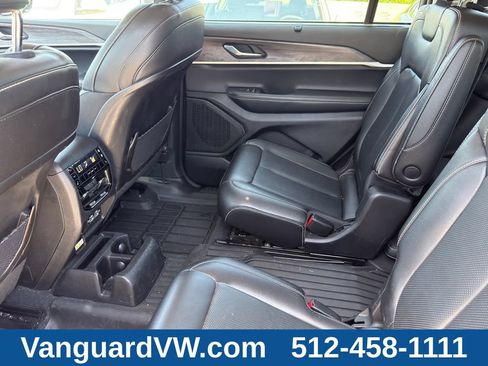 Used 2023 Jeep Grand Cherokee L Limited w/ Luxury Tech Group II AWD/4WD image 30