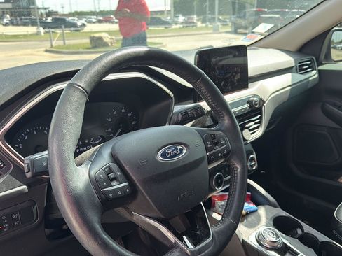Used 2020 Ford Escape SEL FWD image 11