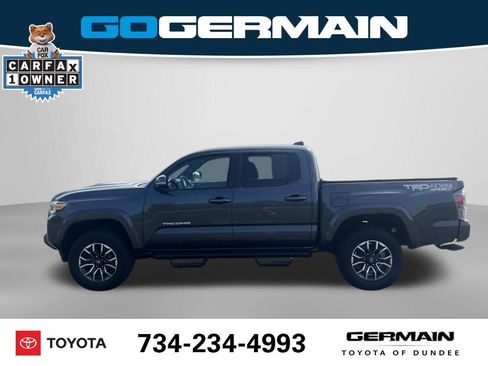 Used 2021 Toyota Tacoma TRD Sport w/ Technology Package AWD/4WD image 11
