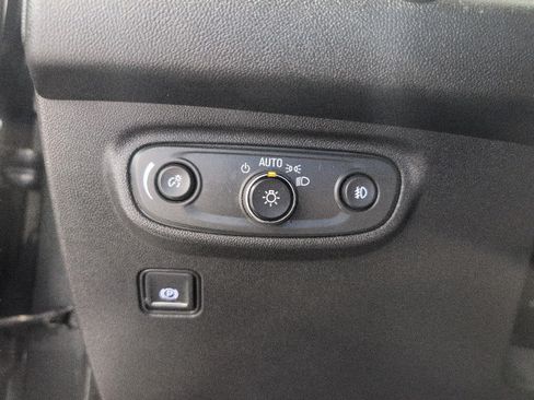 Used 2020 GMC Terrain SLT w/ Preferred Package FWD image 10