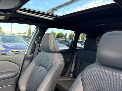 Used 2025 Subaru Forester Premium AWD/4WD image 5