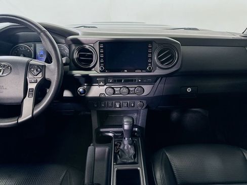 Used 2020 Toyota Tacoma TRD Sport w/ TRD Premium Sport Package image 18