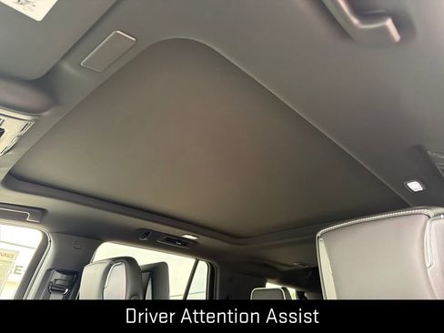 New 2026 GMC Yukon AT4 Ultimate w/ LPO, Floor Liner Package AWD/4WD image 15