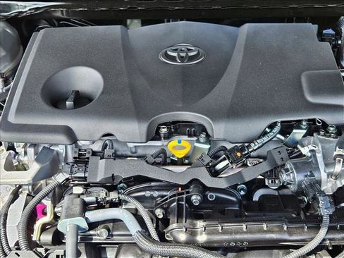 Used 2025 Toyota Camry LE image 14