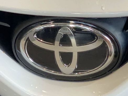 Used 2022 Toyota Camry XSE AWD/4WD image 10