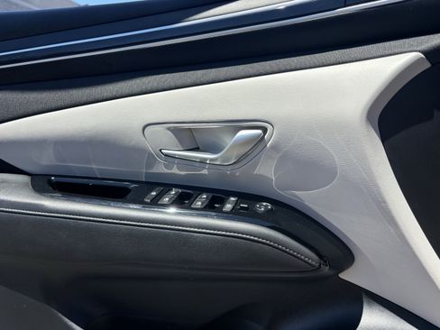 Used 2022 Hyundai Tucson Limited AWD/4WD image 20