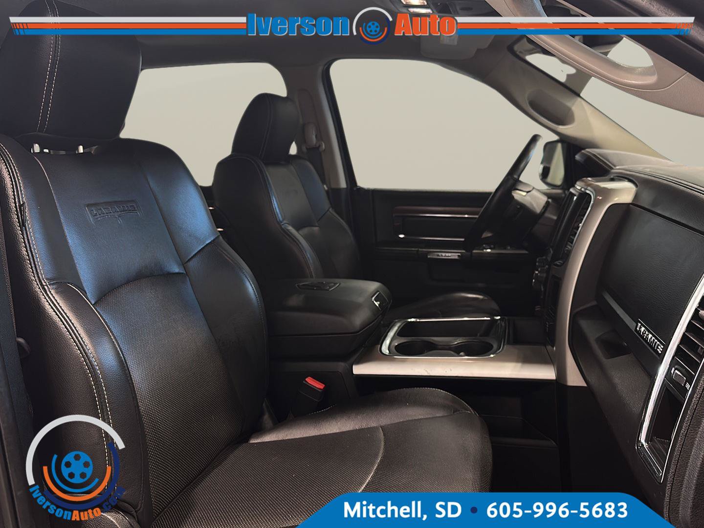 Used 2017 RAM 1500 Laramie w/ Convenience Group AWD/4WD image 32