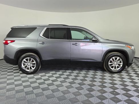 Used 2018 Chevrolet Traverse LT FWD image 8