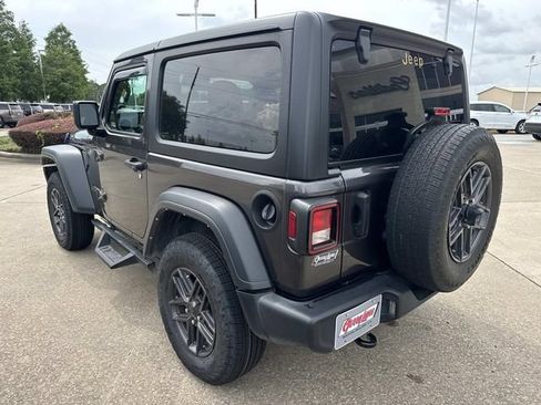 Used 2024 Jeep Wrangler Sport AWD/4WD image 7