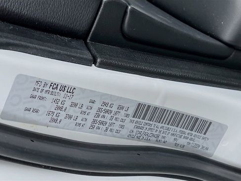 Used 2018 Jeep Grand Cherokee Altitude image 28