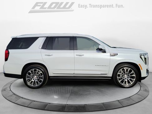 Used 2026 GMC Yukon Denali w/ Denali Reserve Package image 8