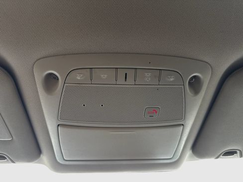 Used 2019 Nissan Rogue SL FWD image 32