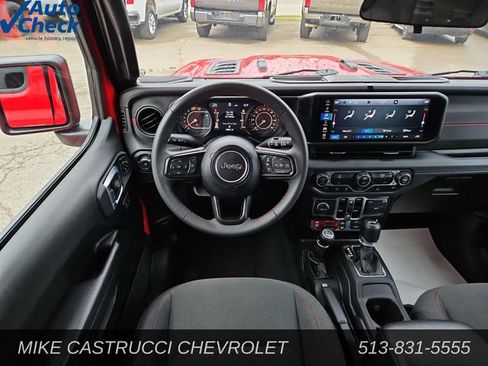 Used 2024 Jeep Wrangler Unlimited Rubicon AWD/4WD image 11