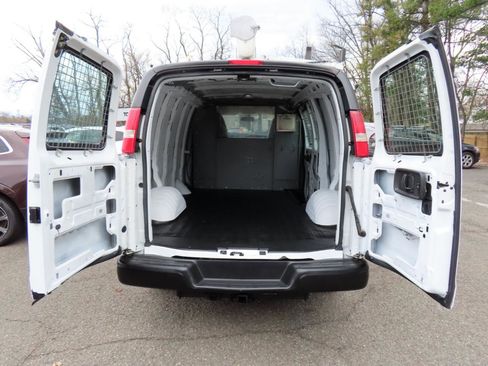 Used 2013 Chevrolet Express 2500 image 13