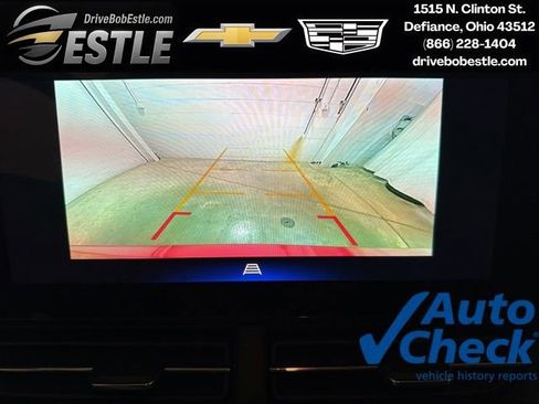 Used 2025 Chevrolet Trax LT w/ LT Convenience Package FWD image 17