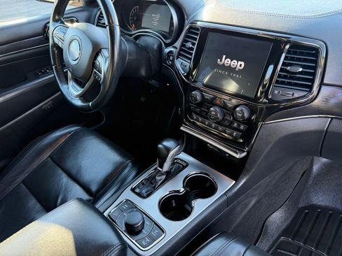 Used 2021 Jeep Grand Cherokee High Altitude image 3