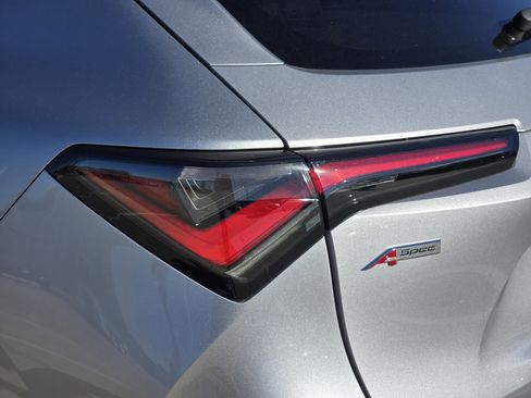 Certified 2025 Acura ADX A-Spec image 10