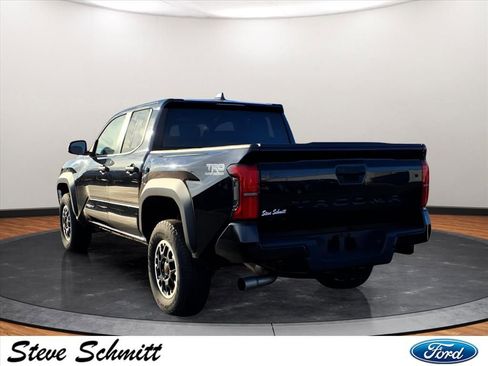 Used 2024 Toyota Tacoma TRD Off-Road image 28