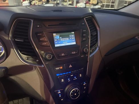 Used 2014 Hyundai Santa Fe GLS FWD image 13