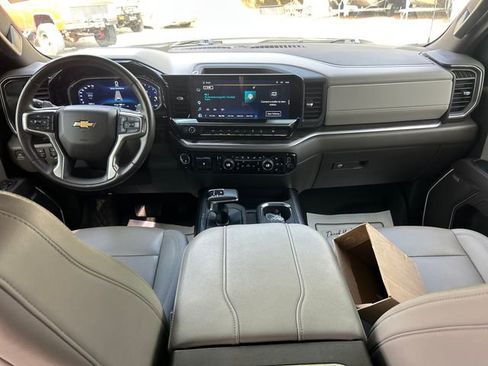Used 2023 Chevrolet Silverado 1500 LTZ w/ LTZ Premium Package AWD/4WD image 12