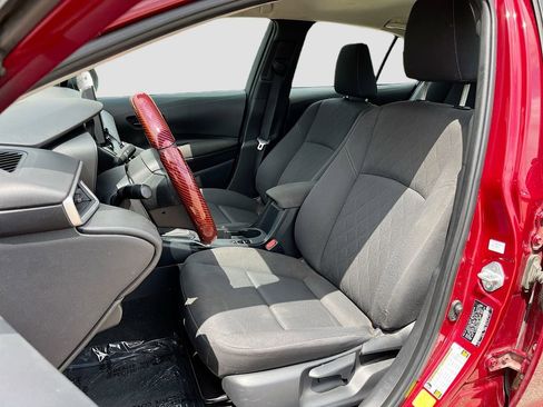 Used 2023 Toyota Corolla LE image 19