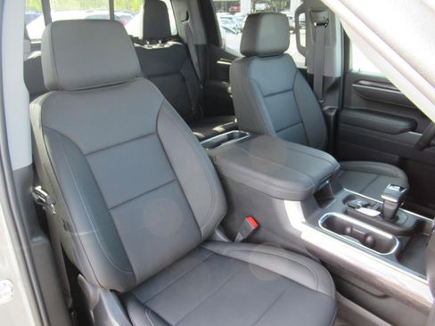 New 2026 Chevrolet Silverado 1500 LTZ w/ Technology Package AWD/4WD image 9