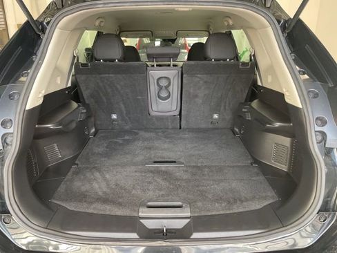 Used 2020 Nissan Rogue S image 8