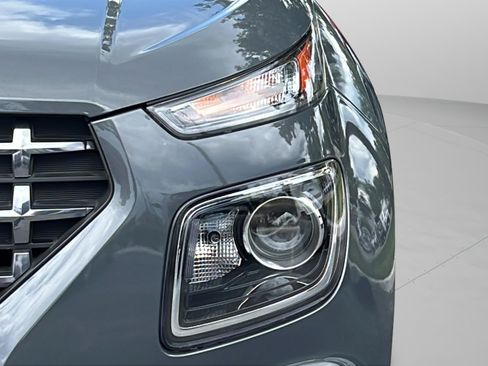 Used 2025 Hyundai Venue SEL FWD image 22