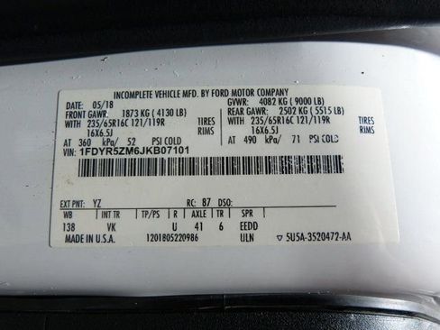 Used 2018 Ford Transit 250 138 RWD image 33