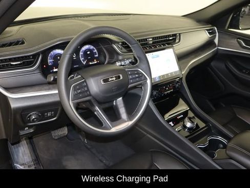 Used 2024 Jeep Grand Cherokee Limited w/ Luxury Tech Group II AWD/4WD image 20
