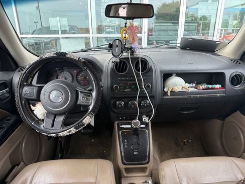 Used 2015 Jeep Patriot High Altitude AWD/4WD image 5