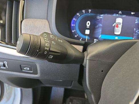 Used 2022 Volvo S90 B6 Inscription w/ Advanced Package image 30