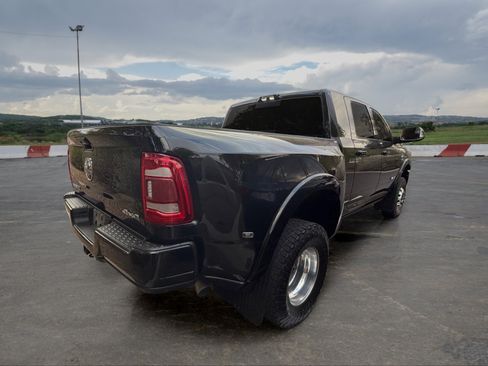 Used 2022 RAM 3500 Laramie AWD/4WD image 3